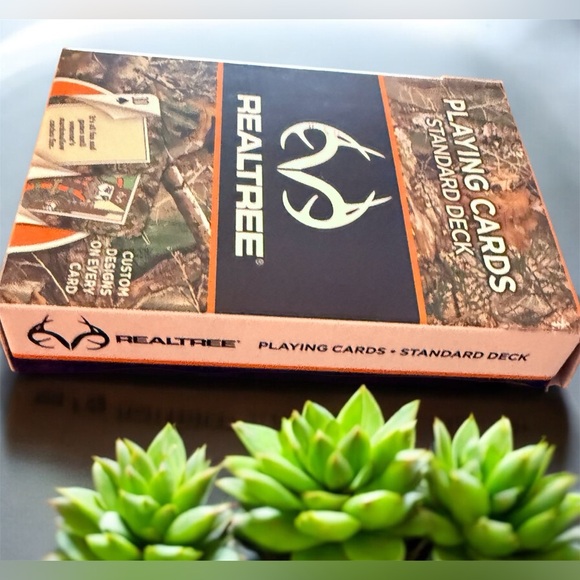Realtree Camouflage Standard Deck Playing Cards - Picture 3 of 3